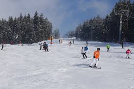 Maybe you would like to learn more about one of these? Archiv Skolnich Prazdnin Pro Lyzare 2019 20 Kdy Bude Na Svazich Volno A Kdy Prazdno Lyzarske Oblasti Clanky O Lyzovani Snow Cz