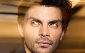 John, Dino ignore each other at GQ Awards