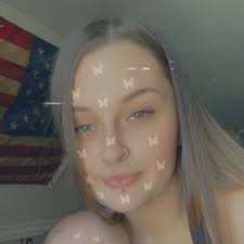 Jessica Reade's Instagram, Twitter & Facebook