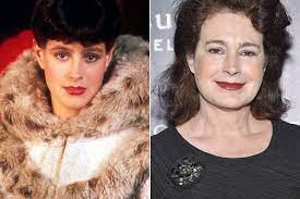 She grew up with an older brother donald young iii and a sister cathleen young in cleveland, ohio. The Rise And Fall Of Sean Young