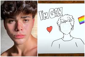 Luciano spinelli started his musical.ly (now known as tiktok) channel by posting covers of songs by famous singers. Jjhpgnhof Dijm