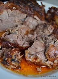 Miel La Cuptor Cu Iaurt Si Usturoi Reteta Delicioasa Savori Urbane Recipe Lamb Recipes Game Food Fire Cooking