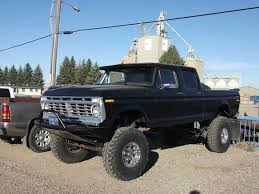 F250 Crew Cab Short Bed This But With 33 S Classic Ford Trucks Ford Crew Cab Ford Pickup Trucks