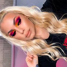 New Video On This Loook I Used The Loraccosmetics Neon Lights Eyeshadow Palette It S A Pressed Pigment Palette Rocker Makeup Cute Makeup Looks Cute Makeup