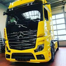 تعمیرات برق ماشین سنگین S Instagram Post چه زرد خوشگلی نصب دی لایت نئون فلکسی طراحی و Mercedes Benz Trucks Mercedes Benz Commercial Mercedes Truck
