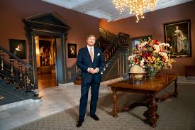 Het voelt vreemd op een bijna lege dam. Koninklijk Huis On Twitter Koning Willem Alexander Spreekt De Kersttoespraak Uit Lees Hier De Toespraak Https T Co Lvxihpufu4