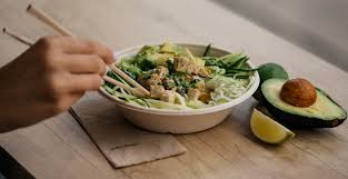 Tata mie kuning yang sudah di masak dengan ketupat (katupek) dan sayur yang sudah di rebus tadi di piring saji. 12 Resep Dan Cara Membuat Pecel Sayur Tokopedia Blog