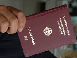 Der reisepass zählt zu den wichtigsten ausweisdokumenten. Pz3uzwurghn5sm