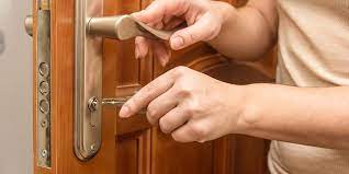 Ratgeber und tipps zur sicherung der wohnungstür. Tur Zwei Mal Abschliessen Damit Die Versicherung Zahlt