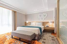 Holiday inn express bangkok siam is located in the centre of bangkok's famous siam shopping district with spectacular views of the national stadium and bangkok city. Holiday Inn Bangkok An Ihg Hotel Bangkok Aktualisierte Preise Fur 2021