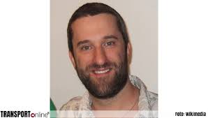 Het lichaam van kamerling werd vannacht gevonden in zijn woning. Transport Online Saved By The Bell Acteur Dustin Diamond Op 44 Jarige Leeftijd Overleden