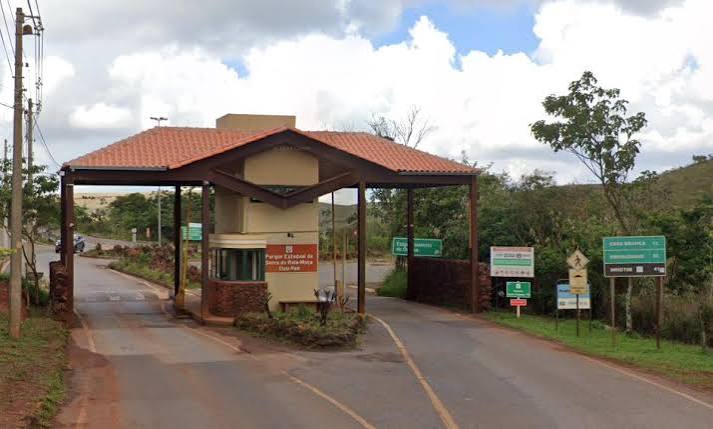 gesseiro em casa branca brumadinho