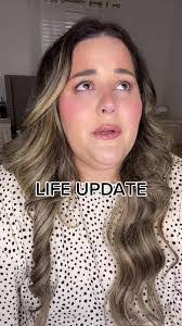 Leah Stover's Instagram, Twitter & Facebook