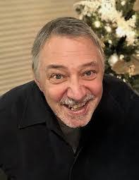 Robert Trow's Instagram, Twitter & Facebook