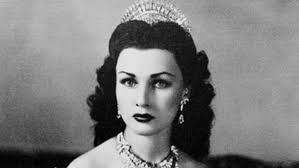 At that time, cleopatra was called the most beautiful queen in the world. The Most Beautiful Princesses And Queens In History