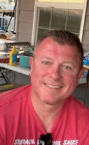 Is Bisbee like a partner recycling pool? My comadre is dating a manager at  a local store here...who at one point she was dating another manager at the  same store...well she's still "