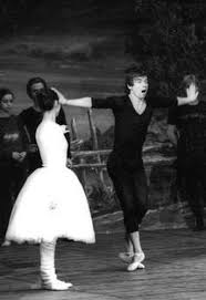 Carla fracci, regina dei palcoscenici mondiali, si è spenta a milano all'età di 84 anni. Venticinque Anni Fa Moriva Rudolf Nureyev Il Ricordo Di Carla Fracci