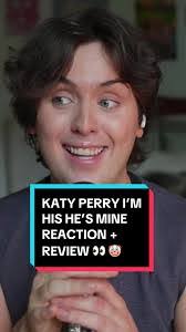 Keri Perry's Instagram, Twitter & Facebook