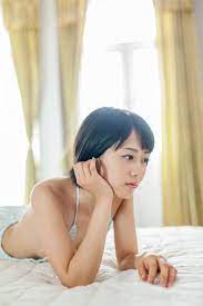 日本少妇低胸秀美乳吊带蕾丝睡裙深沟美腚私房照