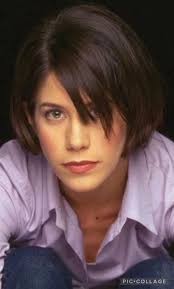 Caroline Catz is a British film, television, and theatre actress and  narrator. She is best known for her role as Louisa Glasson in Doc Martin.🌷