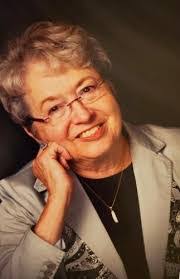 Peggy Hickman's Instagram, Twitter & Facebook