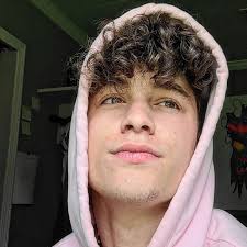 Isaac Townsend (@itown84)