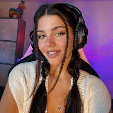 ROSEMONDY (@realrosemondy)