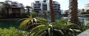 A Beautiful Prime Property A Garden Apartment In Exceptionally Good Condition Large Modern Kitche Apartment Garden Modern Large Kitchens Gumtree South Africa