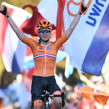 Anna van der breggen added another title to her 2015 collection when she won the second edition of la course as the rain hammered down in paris on sunday. Anna Van Der Breggen Wins Road World Championships With Astonishing Ride Cycling The Guardian