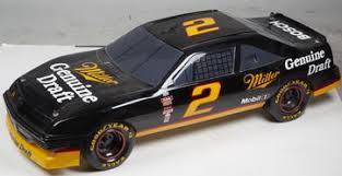 1992 miller genuine draft 400. Miller Genuine Draft No 2 Race Car Hanging Light Ad