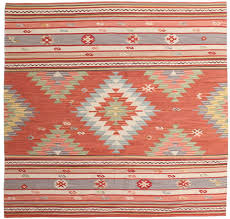 Vous désirez apporter une touche d'exotisme à votre décoration intérieure ? Kilim Mersin 240x240 Carpetvista