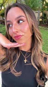 Ashley Albin's Instagram, Twitter & Facebook