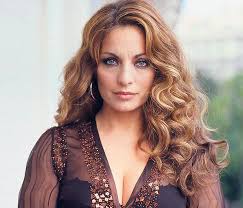 Γεννήθηκε στην κέρκυρα στις 15 απριλίου 1959. H Antzela Gkerekoy Nea Proedros Toy Eot The Indicator