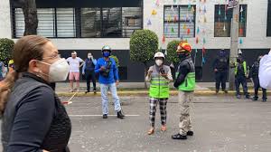 Autoridades de la ciudad de méxico reportan al menos 22 lesionados, cuatro de ellos reciben atención médica en un hospital. V3dm60yyo Oxcm