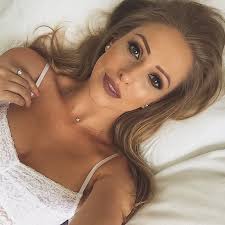 Patricia Fleck's Instagram, Twitter & Facebook