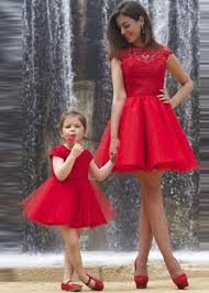 Dopo aver accompagnato la figlia nella scelta dell'abito, giunge anche per lei il momento di scegliere un abito elegante e di classe. Buy Coordinati Mamma Figlia Cheap Online