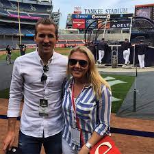 There are many sources that talk about harry kane's net worth, his salary, and income, but online estimates of his worth vary. Photo Tottenham Star Harry Kane Brings Girlfriend To Yankees Baseball Game