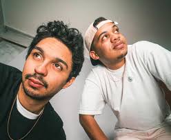 Carlos Jelambi y Carluis Medina quieren crecer en la comedia más allá de  los circuitos