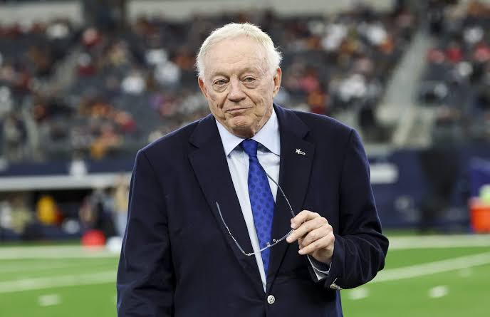 Jerry Jones definitive in his stance to remain Cowboys GM: 'I bought an  occupation' - The Athletic
