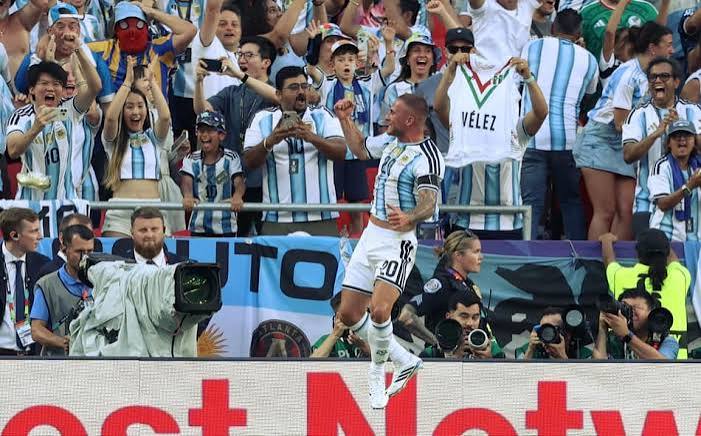 Messi passa em branco, mas Argentina vence a Su&iacute;&ccedil;a na prorroga&ccedil;&atilde;o e avan&ccedil;a na Copa