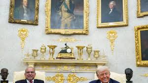 Cheap and tacky': Design expert trashes Trump's gold-soaked Oval Office  makeover - Raw Story