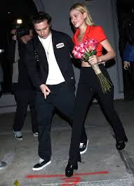 Fans quickly jumped to the conclusion nicola is pregnant with her first child. Brooklyn Beckham S Fiancee Nicola Peltz Sparks Frenzy With Baby Bump Snap On Set Of Film Celebrity News Showbiz Tv Express Co Uk