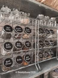 Space saving kitchen organizer/amazon kitchen/household item/kitchen organizer/amazon racks& shelves. Cara Susun Barang Dapur Tanpa Kabinet Rumah Sewa Hasilnya Terbukti Cantik Mingguan Wanita