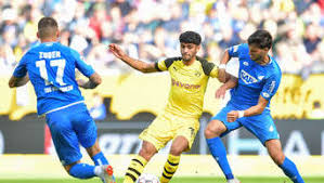 Mit sechs punkten aus zwei spielen ist der bvb perfekt in die neue saison gestartet und ist aktuell tabellenführer. Live Ticker Bundesliga 4 Spieltag Tsg 1899 Hoffenheim Gegen Borussia Dortmund Tsg 1899 Hoffenheim