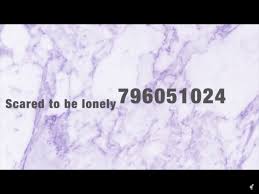 Have fun playing roblox and use these codes to create beautiful houses in bloxburg. Aesthetic Roblox Anime Decal Id Codes