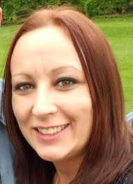 Sara Lefebvre's Instagram, Twitter & Facebook