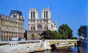 Paris, orasul iubirii, unul dintre cele mai mari orase din lume, capitala politica si culturala a frantei, este o destinatie ce trebuie inclusa pe lista oricarui calator. Repere Din Paris Turism Cu AdmiraÈie Obiective Turistice Din Paris Fotografii Cu Nume Èi Descrieri FranÈa Paris Descriere Èi AtracÈii