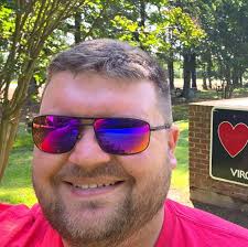 What are the options for trash and recycling services in Lisbon?