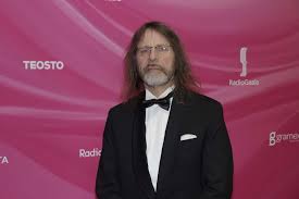 Eeva: Jone Nikula pyrkii eduskuntaan – Tämä on puolue