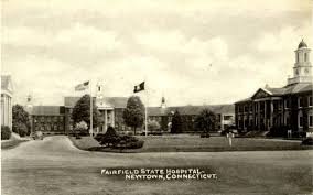 Fairfield State Hospital Connecticut The Administration Building Newtown Hall On The Right Woodbury Hall On The Haunted Places Norwich Hospital Day Trips